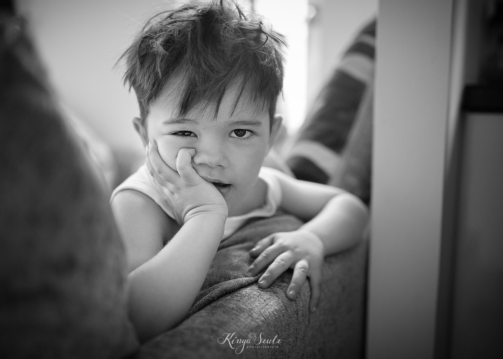 4 years old boy portrait, family lifestyle photoshoot in the home