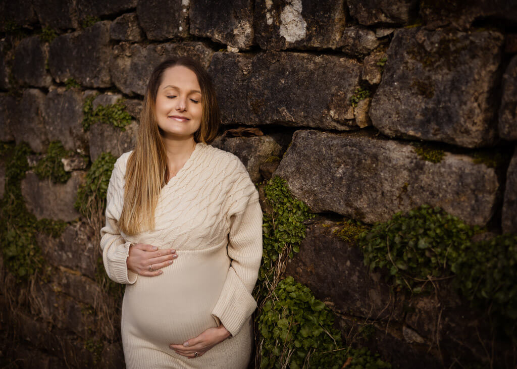 maternity outdoor female portrait