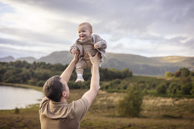 outdoor family photoshoot Glasgow