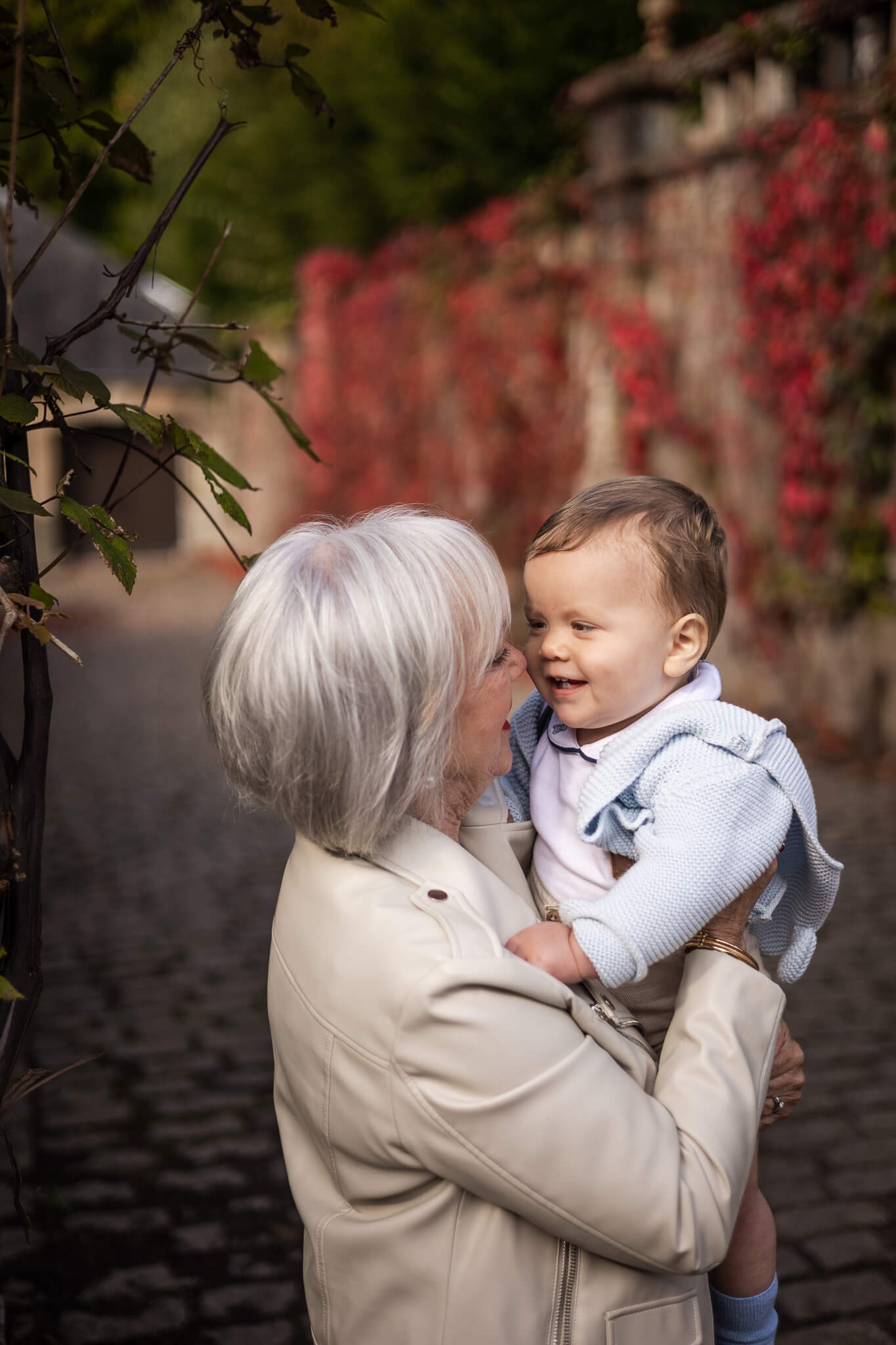 Family photoshoot with grandparents, gdandmother with grandson, Glasgow, Pollok country park