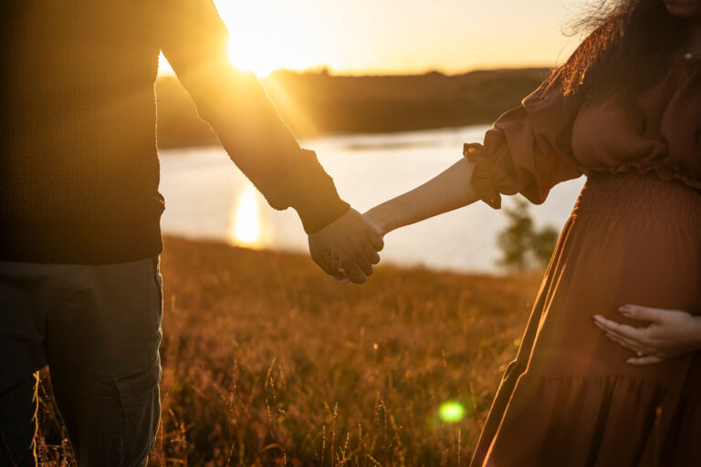 sunset outdoor pregnancy photoshoot Glasgow